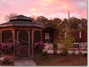 Enjoy a Beautiful Sunset at a Lake Geneva Inn
